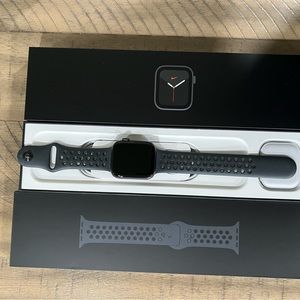 Apple Watch Series 6 - 44mm